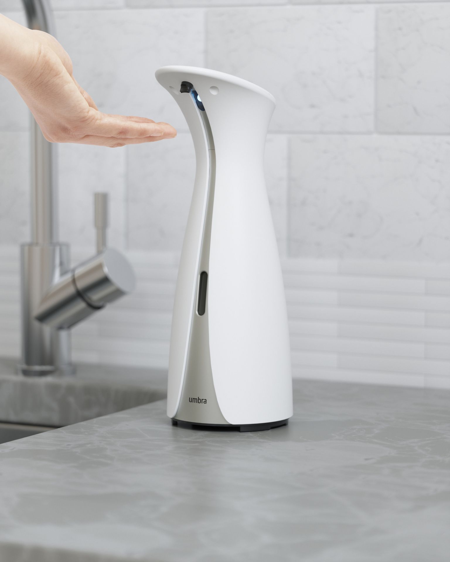 Sensor online soap pump
